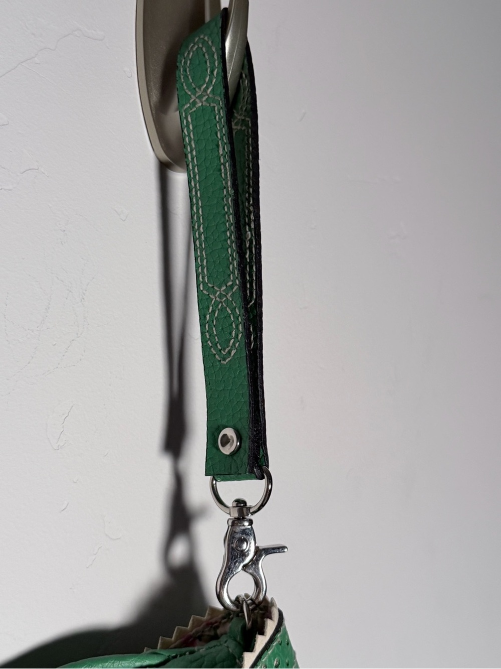 Fashion Express Green Leather Wristlet Clutch with Decorative Buckle - Picture 2 of 7